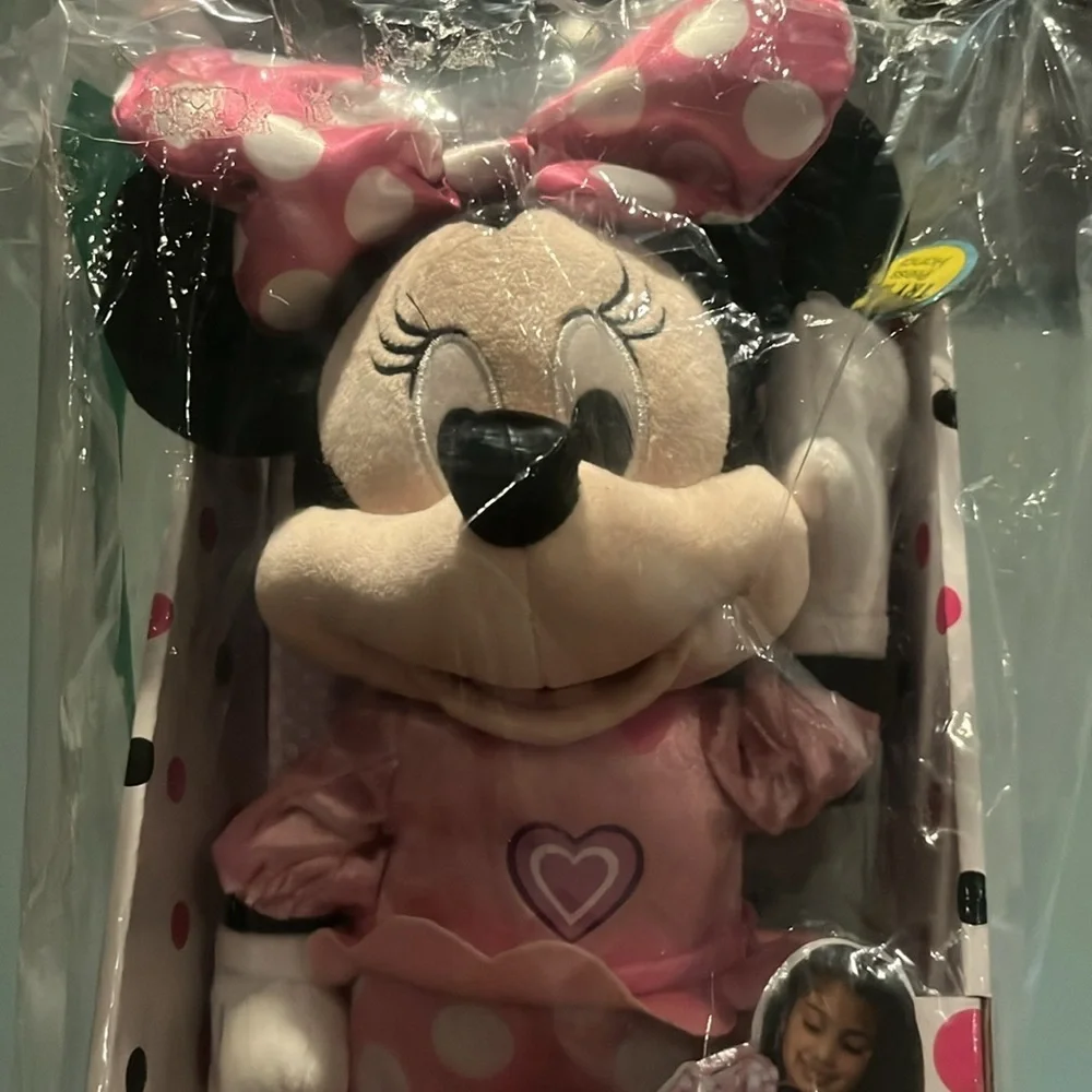 Singing Minnie - Picture 2 of 2